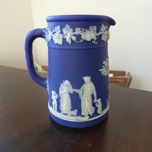 1894 WEDGWOOD DARK BLUE JASPERWARE CREAMER PITCHER JUG GRAPEVINE NEO-CLASSICAL